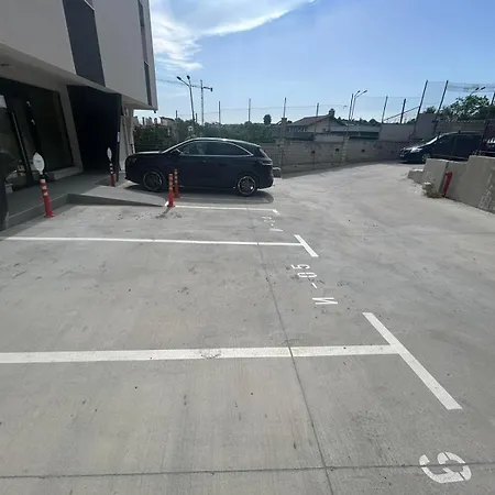 Neven Whit Free Parking 1 Br Апартаменти Варна