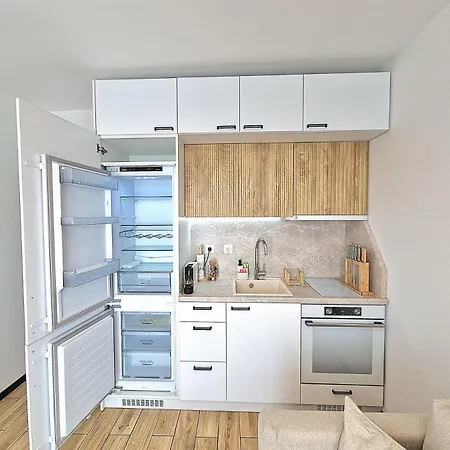 Neven Whit Free Parking 1 Br Апартаменти *